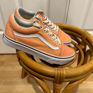 Vans Old Skool Shoe in size 6.5 W in a Peach/Orange color.